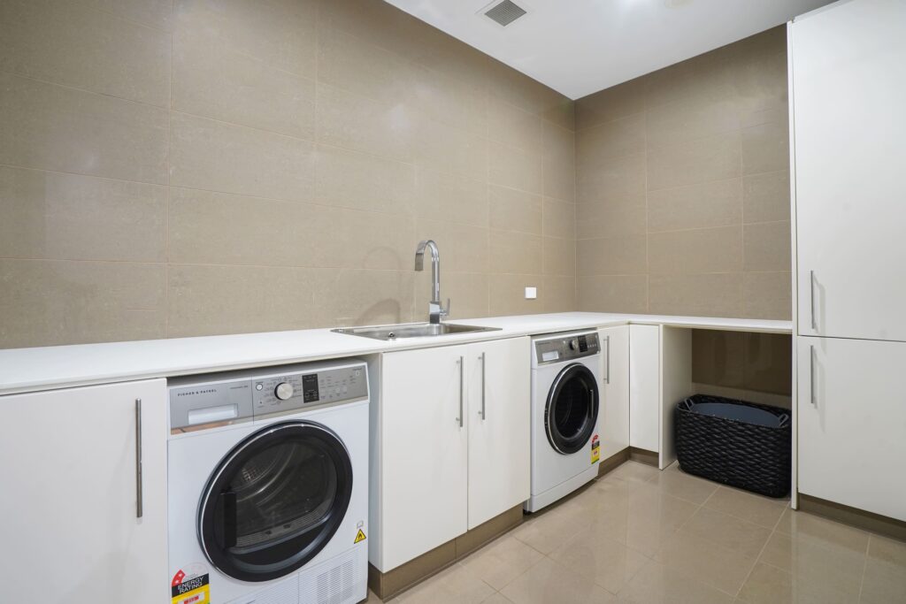 Darwin holiday accommodation with an included laundry room